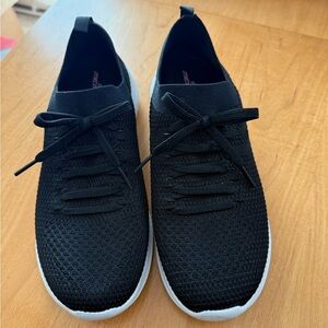 Ladies Skechers Black Mesh Memory Foam Sneakers Size 9